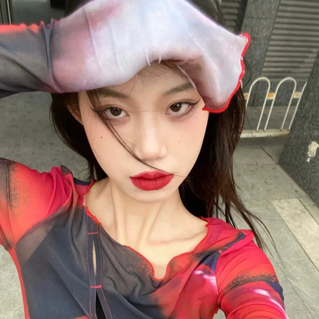 白月光塌房后，真命天子找上门啦